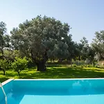 Villa Averto With Private Pool *