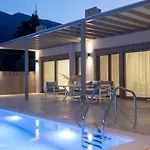 Averto With Private Pool 니드리
