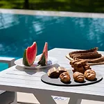 Averto With Private Pool *