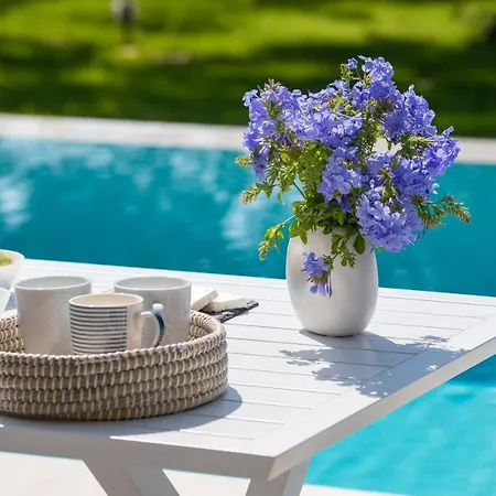 Averto With Private Pool Вилла *