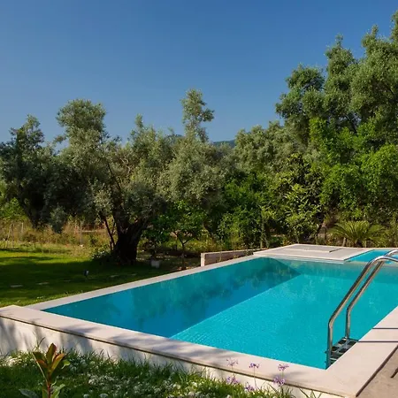 Luxury Averto With Private Pool
