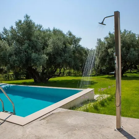 Luxury Averto With Private Pool Villa