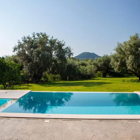 Luxury Averto With Private Pool Villa