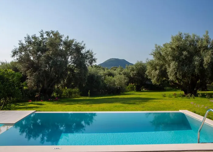Villa Averto With Private Pool *