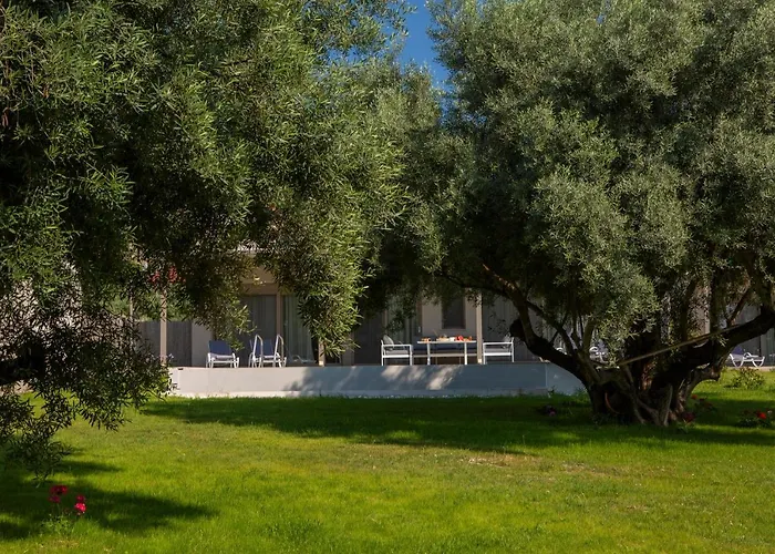 Averto With Private Pool